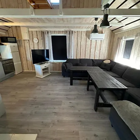 Koselig Sentrumsleilighet I 2 Etg Appartement *