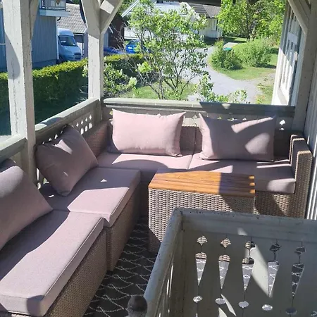 Koselig Sentrumsleilighet I 2 Etg